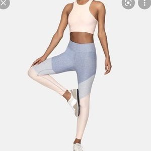 Outdoor Voices Springs 7/8 Legging in pink and grey